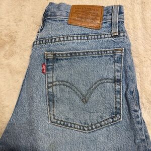 Levi’s Wedgie Jeans